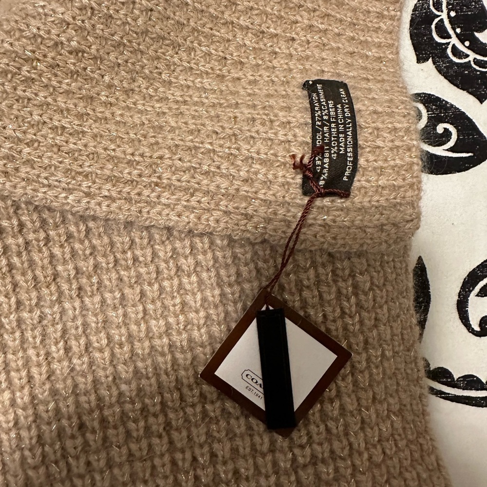 Coach scarf - Picture 2 of 4